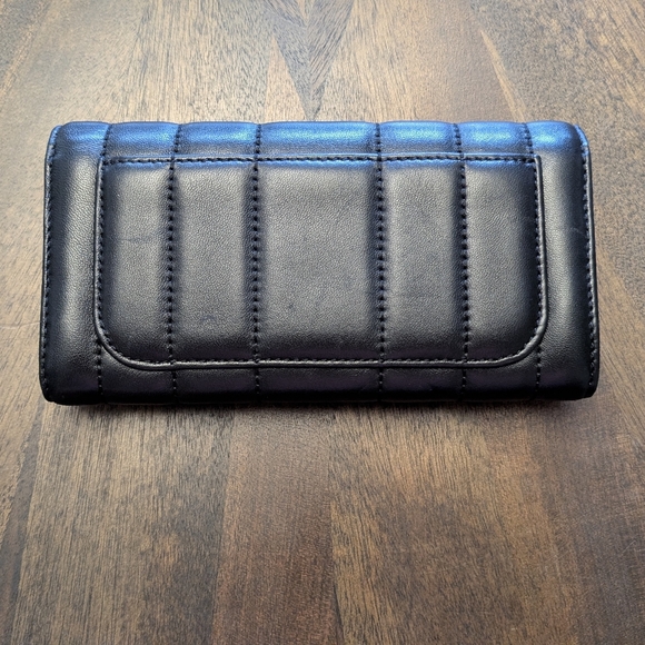 Tory Burch Black Quilted Leather Wallet - Picture 2 of 10